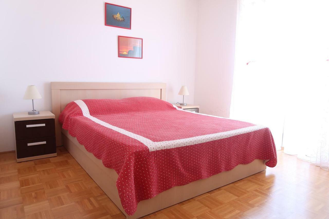 Apartments Maras Primošten Екстериор снимка