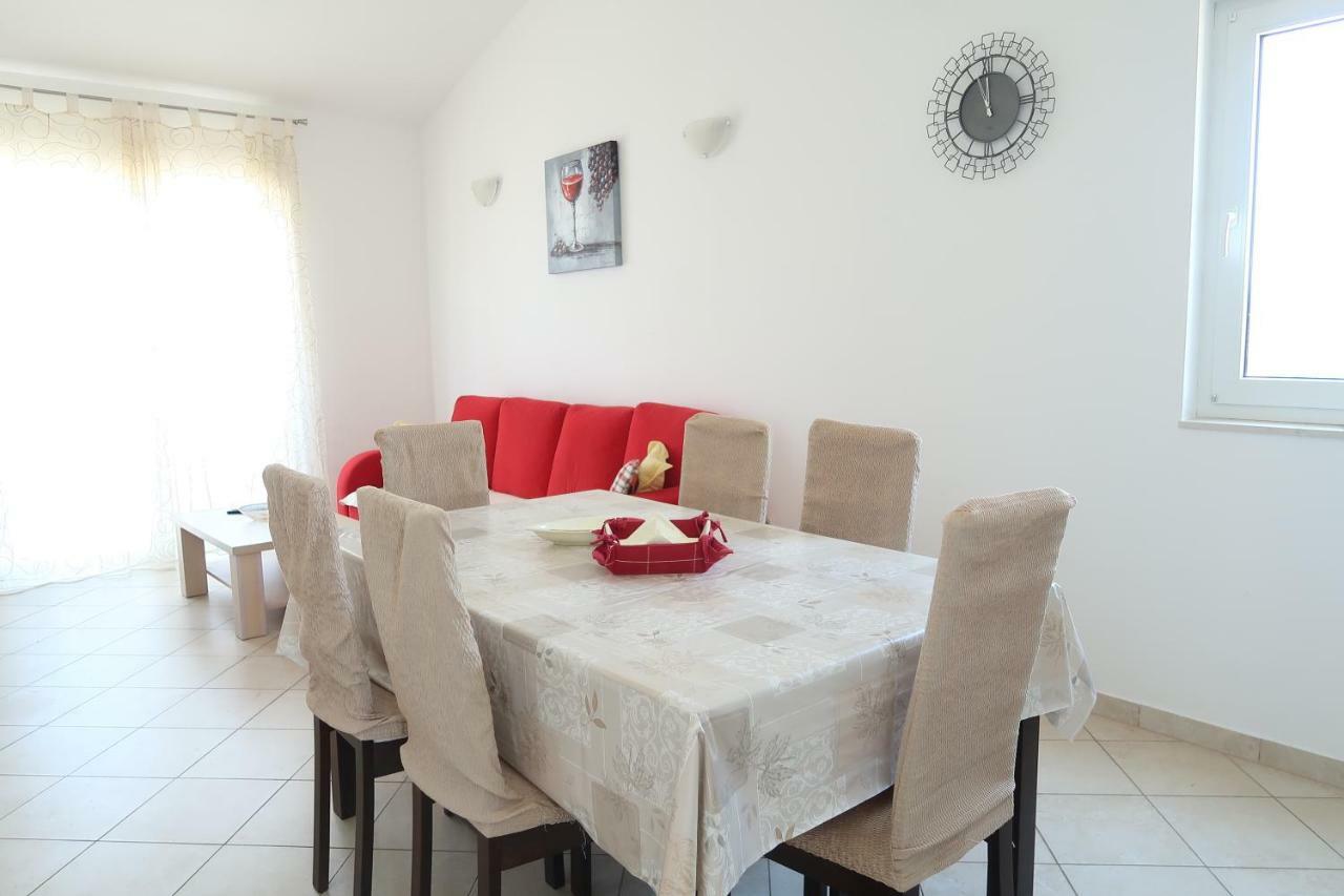 Apartments Maras Primošten Екстериор снимка