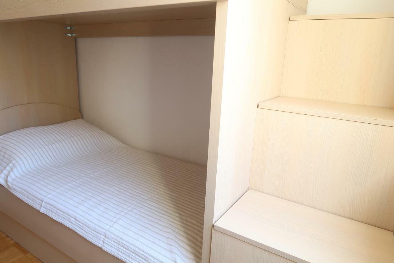 Apartments Maras Primošten Екстериор снимка