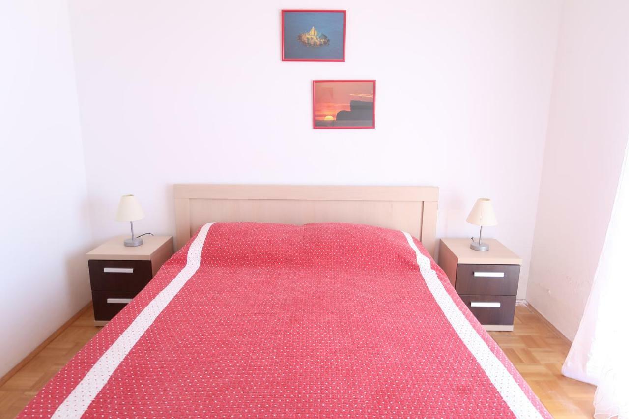 Apartments Maras Primošten Екстериор снимка